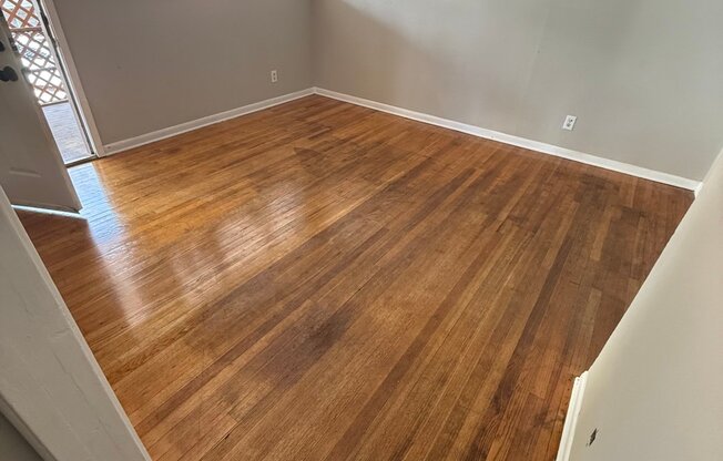 8 BRIAR DL CT