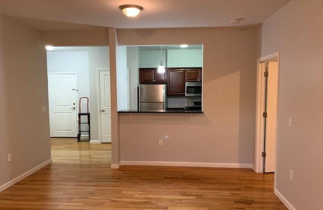 2 beds, 1 bath, 855 sqft, $1,980