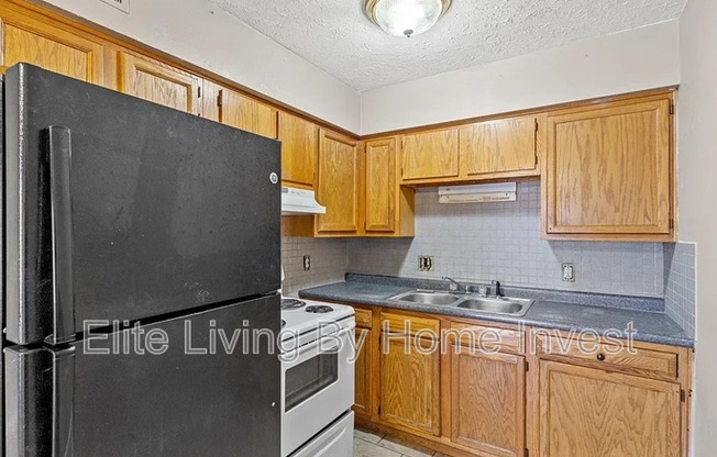 1590 MARTHA CT
