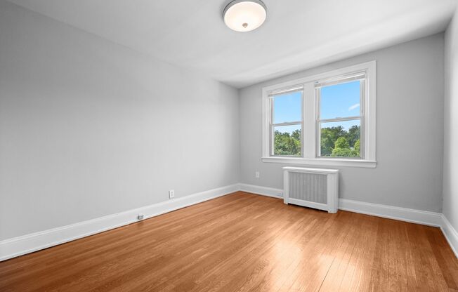 2 beds, 1 bath, 902 sqft, $2,300, Unit 210A