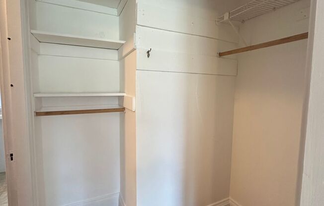 Studio, 1 bath, $1,950, Unit 12 Brooks Park #7