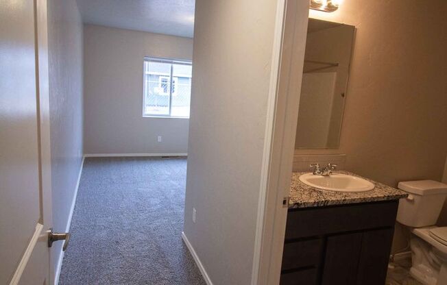 2 beds, 2 baths, 820 sqft, $1,175