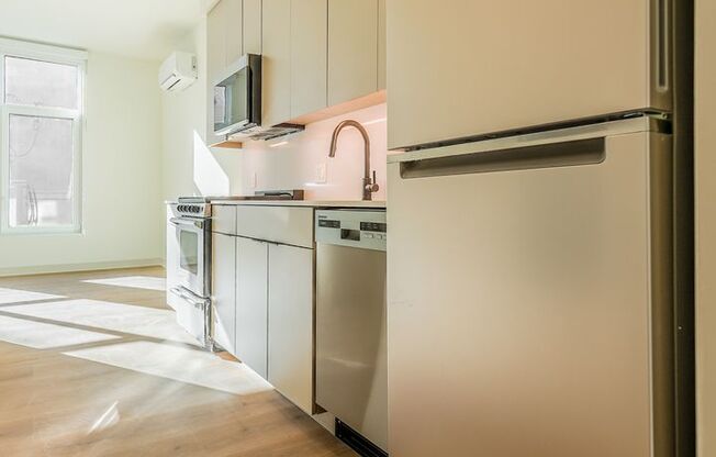 1 bed, 1 bath, 389 sqft, $2,575, Unit 309