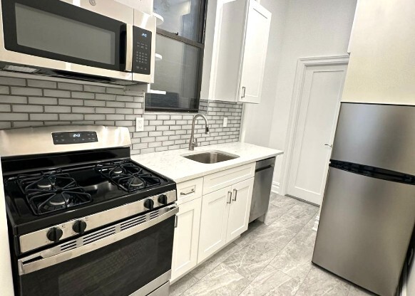 245 E 62 ST
