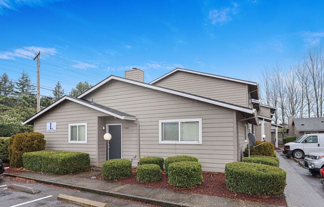 Applegate Apartments