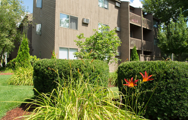 2 beds, 1 bath, 880 sqft, $1,895