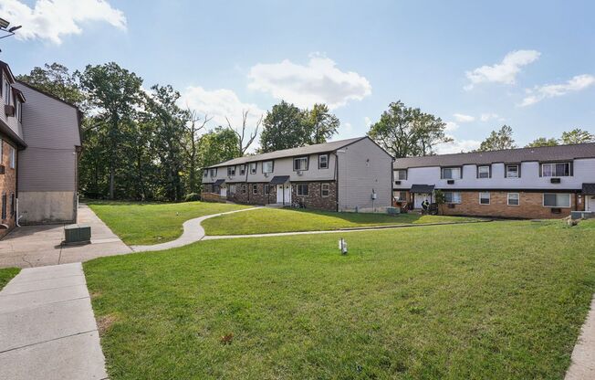 2 beds, 1 bath, 763 sqft, $1,585, Unit A5