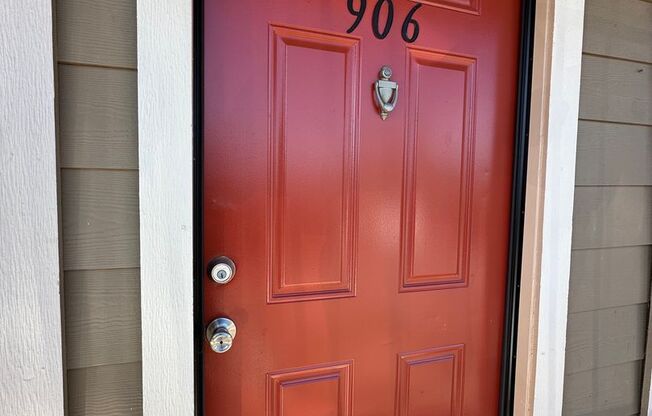 1 bed, 1 bath, 612 sqft, $895, Unit 906