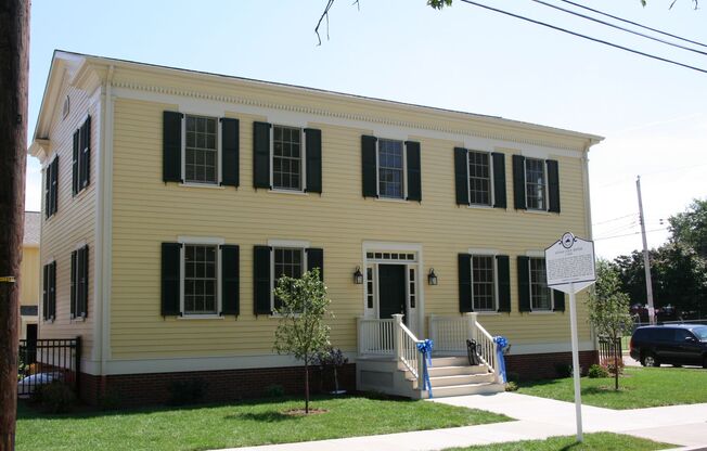 Judah Colt &amp; Von Buseck Apartments