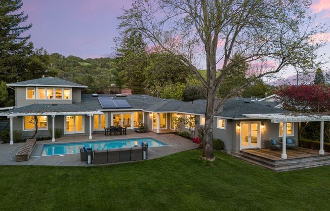 Impressive Sleepy Hollow Home on 1 Acre!  Pool! AC!  Solar!  FOUNDATION