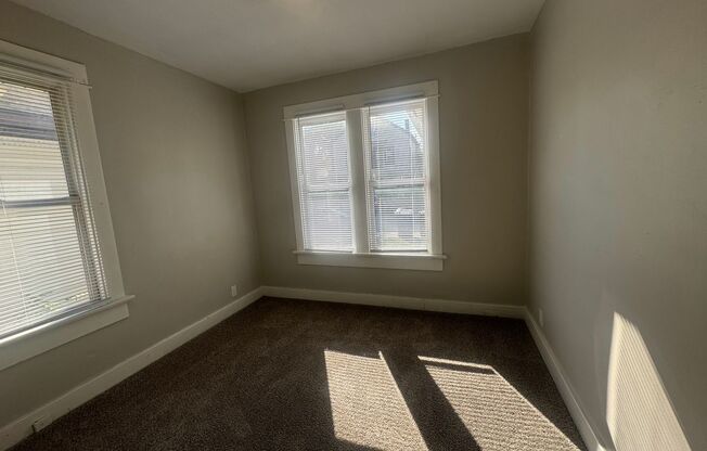 503 Sheridan Ave. - 2 Bedroom - 1 Bath - Rent Special - One Month Free!