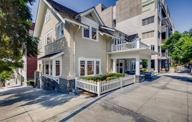 Top Floor Cortez Hill Studio with Western City Views @ The Mills