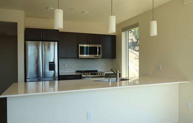 2 beds, 1 bath, 643 sqft, $2,895, Unit 210