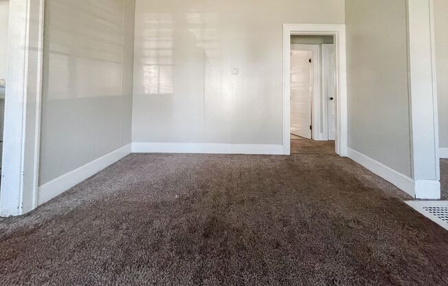 2 beds, 1 bath, $1,050