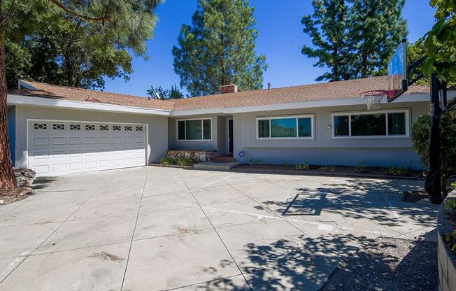279 STARLIGHT CREST DR