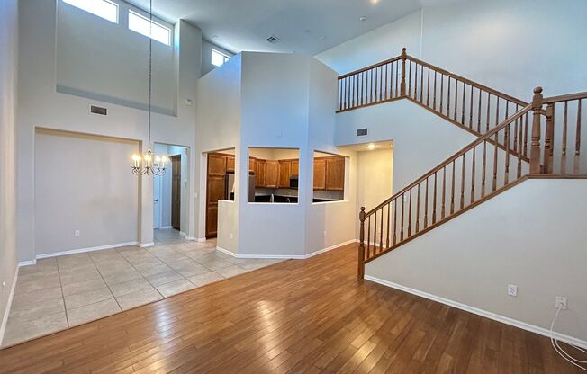 2-Bedroom 2.5-Bathroom Downtown Summerlin Townhouse!