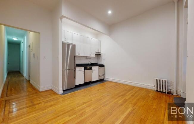 2 beds, 1 bath, $4,150, Unit 1B