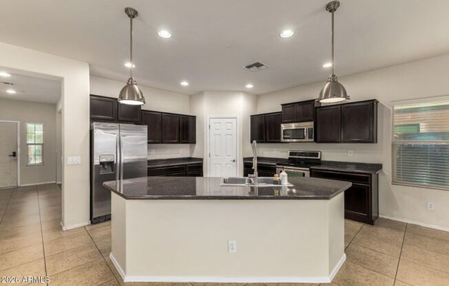 5809 W Euclid Ave, Laveen - Gorgeous 4 bed, 2 bath