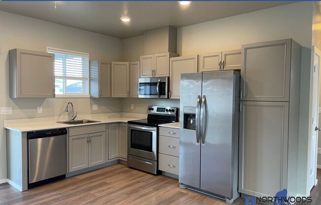 2 beds, 1 bath, $1,575