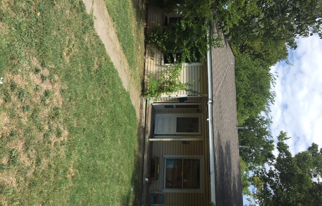 1903 TRICE AVE
