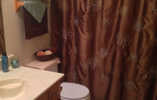 2 beds, 2 baths, 1,160 sqft, $1,515, Unit 1800-354