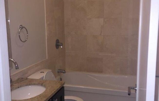 2 beds, 1 bath, 801 sqft, $1,575, Unit 2C