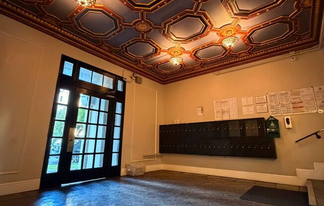 La Chandelle Apts...Charming building...Renovated Apartments Available...Hardwood Floors!