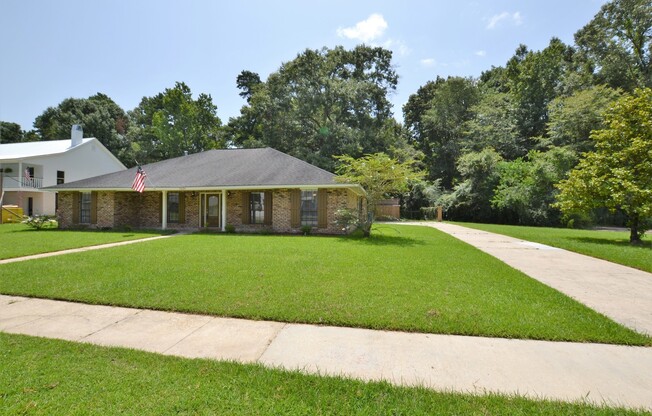 Newly renovated home in Beau Village Subdivision in Denham Springs near I-12