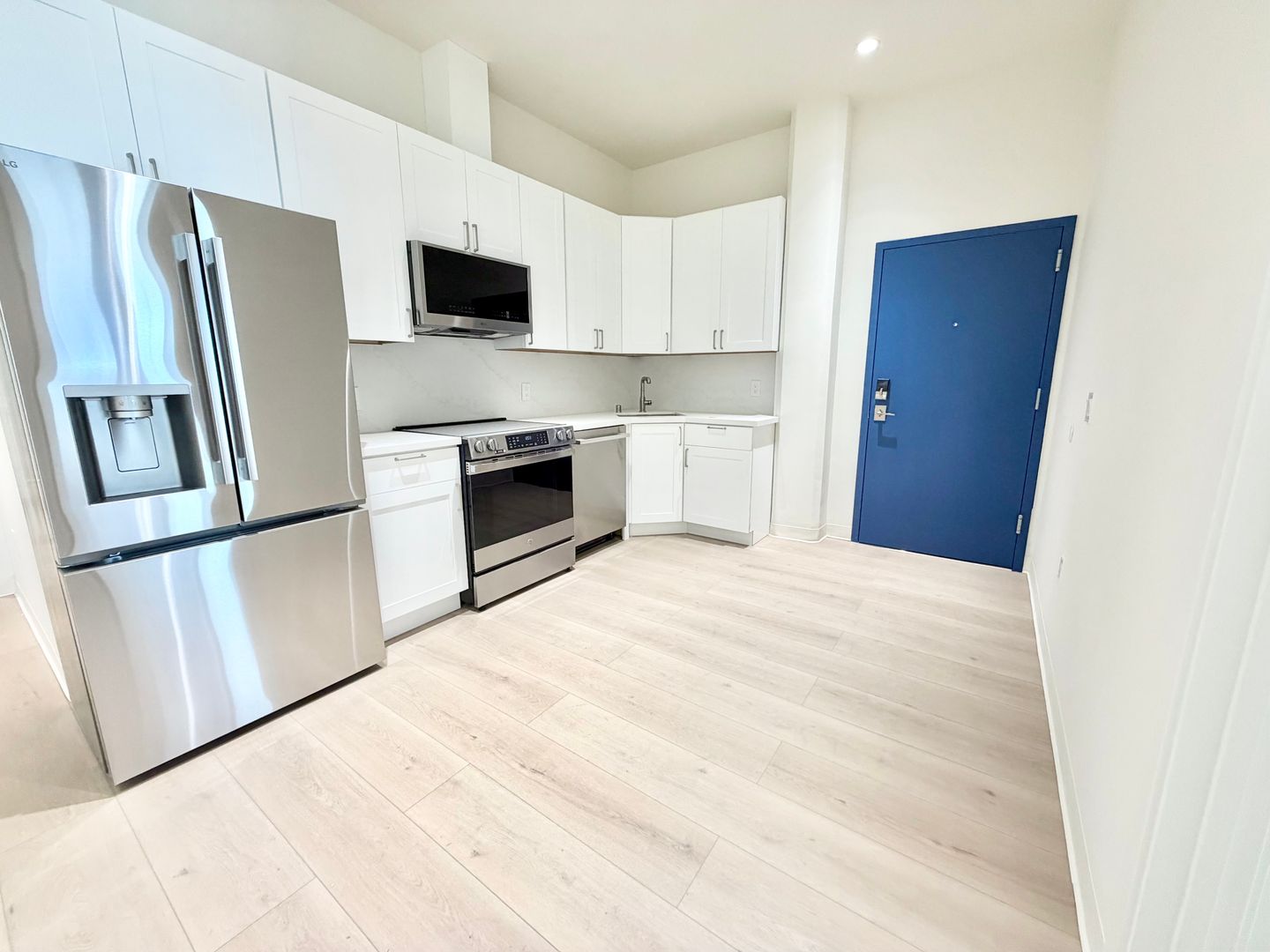 1256 Howard