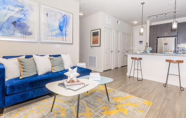 1 bed, 1 bath, 695 sqft, $1,135