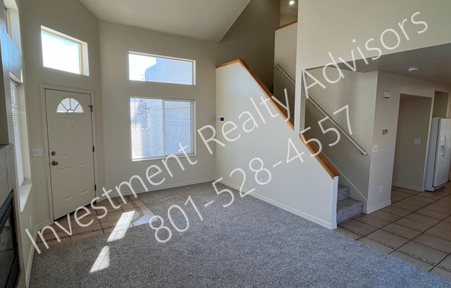 713 E DORADO CT