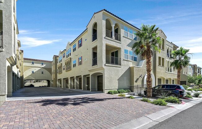 2 beds, 2 baths, $2,100