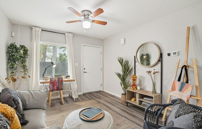 1 bed, 1 bath, 625 sqft, $1,275, Unit 30-107