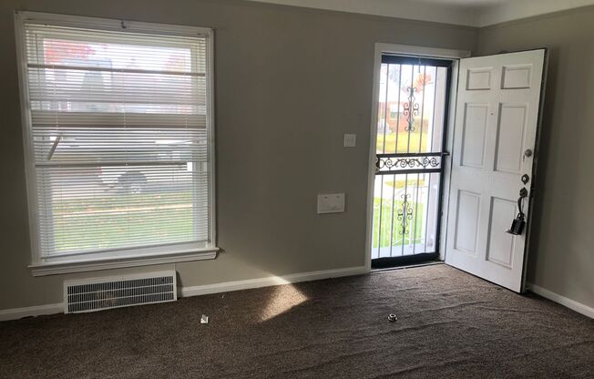 2 beds, 1 bath, $1,000