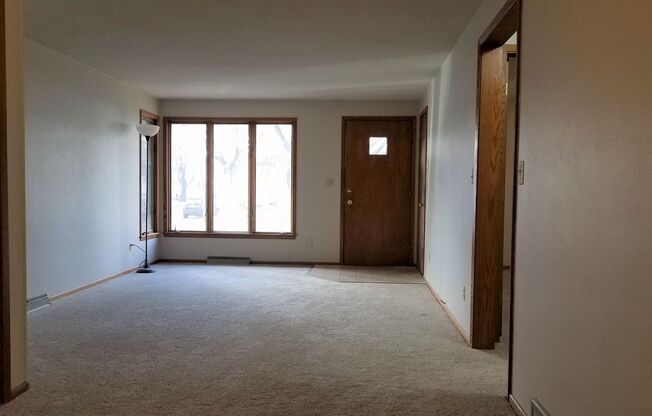 3 beds, 1.5 baths, $1,700