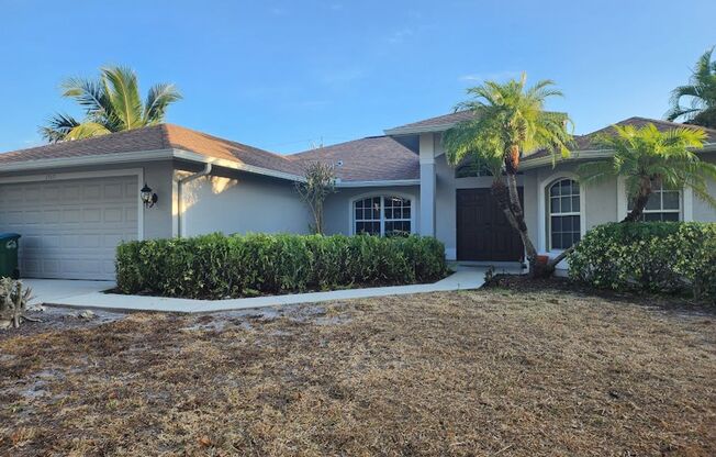 Stunning Cape Coral Furnished Home with Pool Available Now! 2 WEEKS FREE!