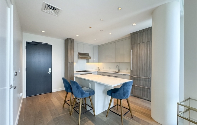 1 bed, 1 bath, 761 sqft, $5,200, Unit 20C