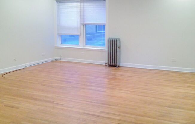 3 beds, 2.5 baths, 1,200 sqft, $3,250, Unit 3922-1