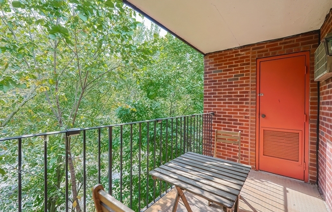 2 beds, 2 baths, 1,030 sqft, $2,900, Unit 43B