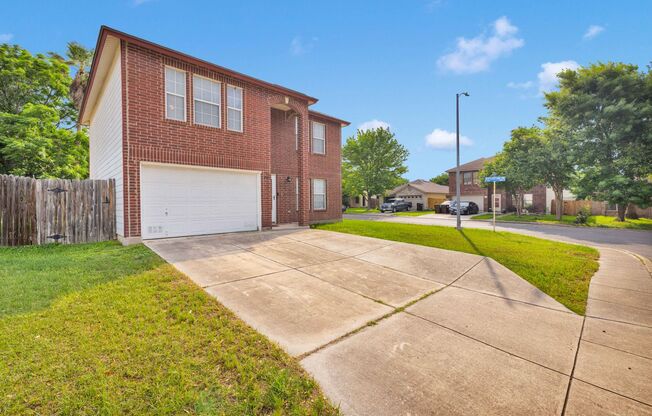 Charming 3-Bedroom, 2.5-Bath Home with Spacious Layout