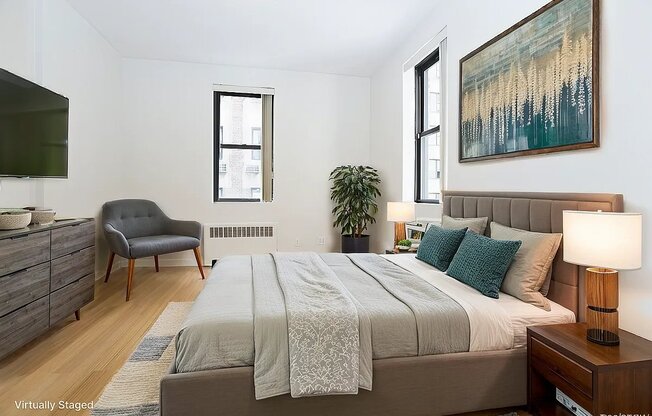 312 W 58 ST