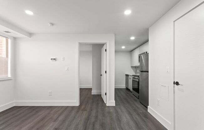 2 beds, 1 bath, 515 sqft, $2,500, Unit 1400-LL2