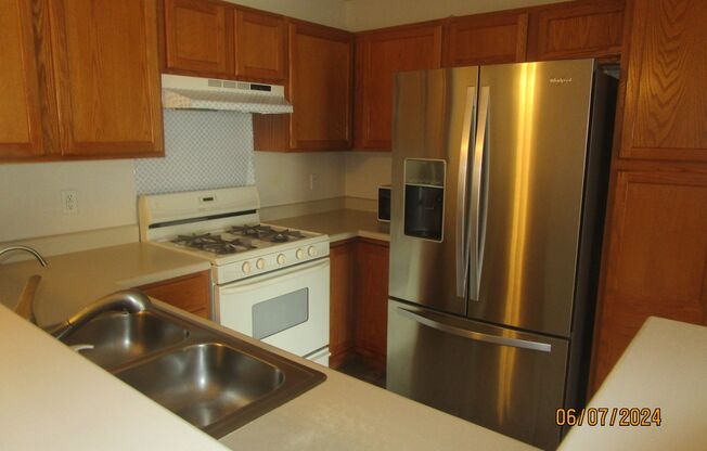 2 beds, 2 baths, $1,800