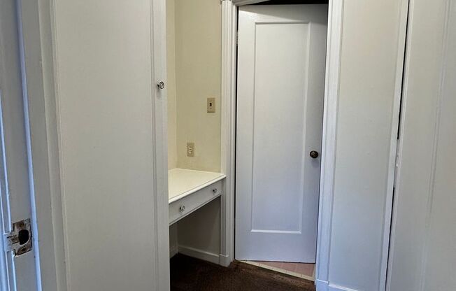 2 beds, 1 bath, $3,495, Unit 201