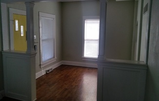 3 beds, 2 baths, $1,100