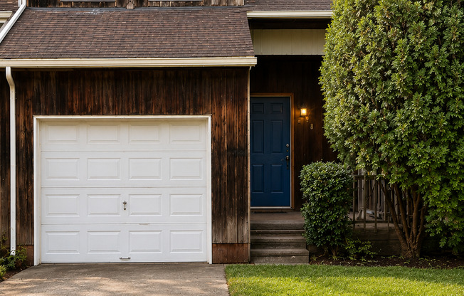 Available now! MOVE IN SPECIAL!! $500 OFF first full month.