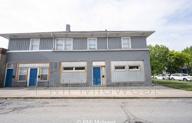 5037 E 10 ST