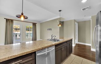 1 bed, 1 bath, 735 sqft, $1,650, Unit 441