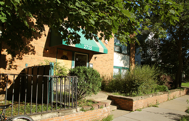 2715 dupont ave S.