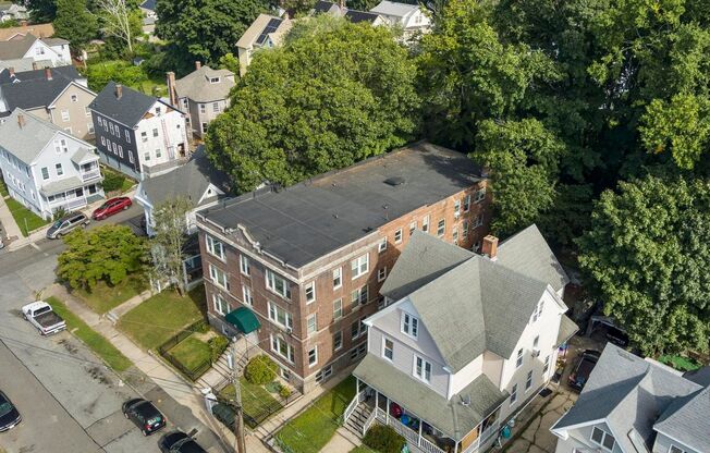 Apartments near New London City Hall